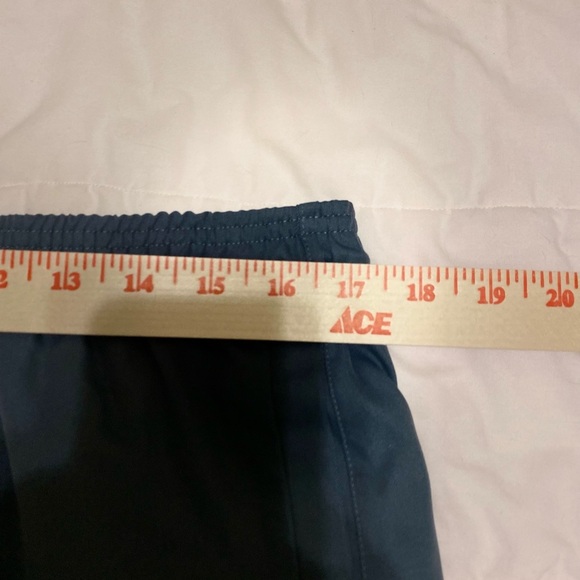 Adidas Women’s Blue-Gray Running Workout Athletic Training Shorts Size Large - Picture 9 of 10